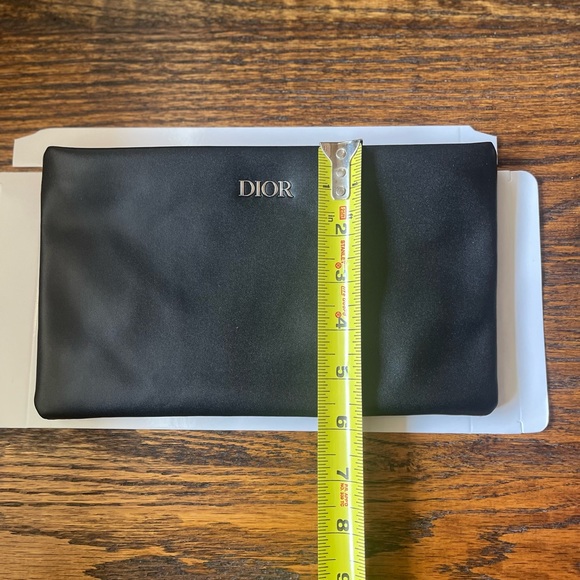 Dior cosmetic clutch with Black and White Houndstooth Interior - Picture 6 of 7